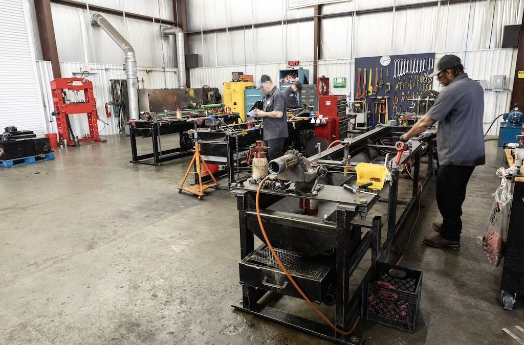 Hydraulics Work with Valves and Fluid Control